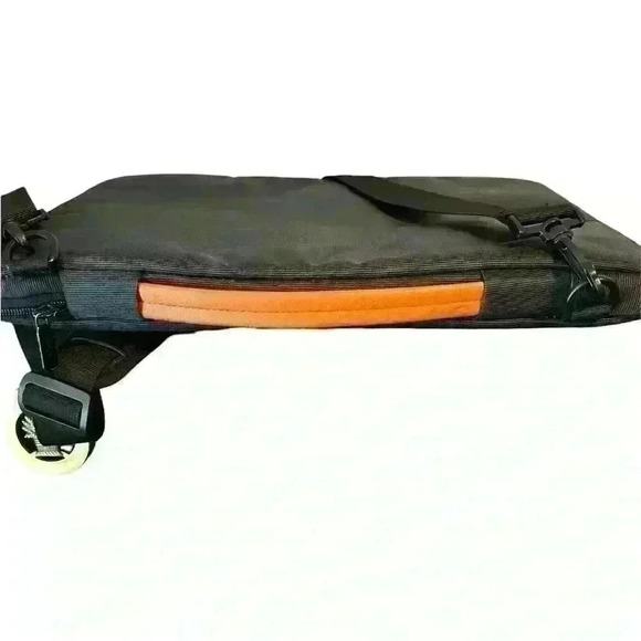 Tomtoc Defender A-17 universal laptop bag - Picture 8 of 11